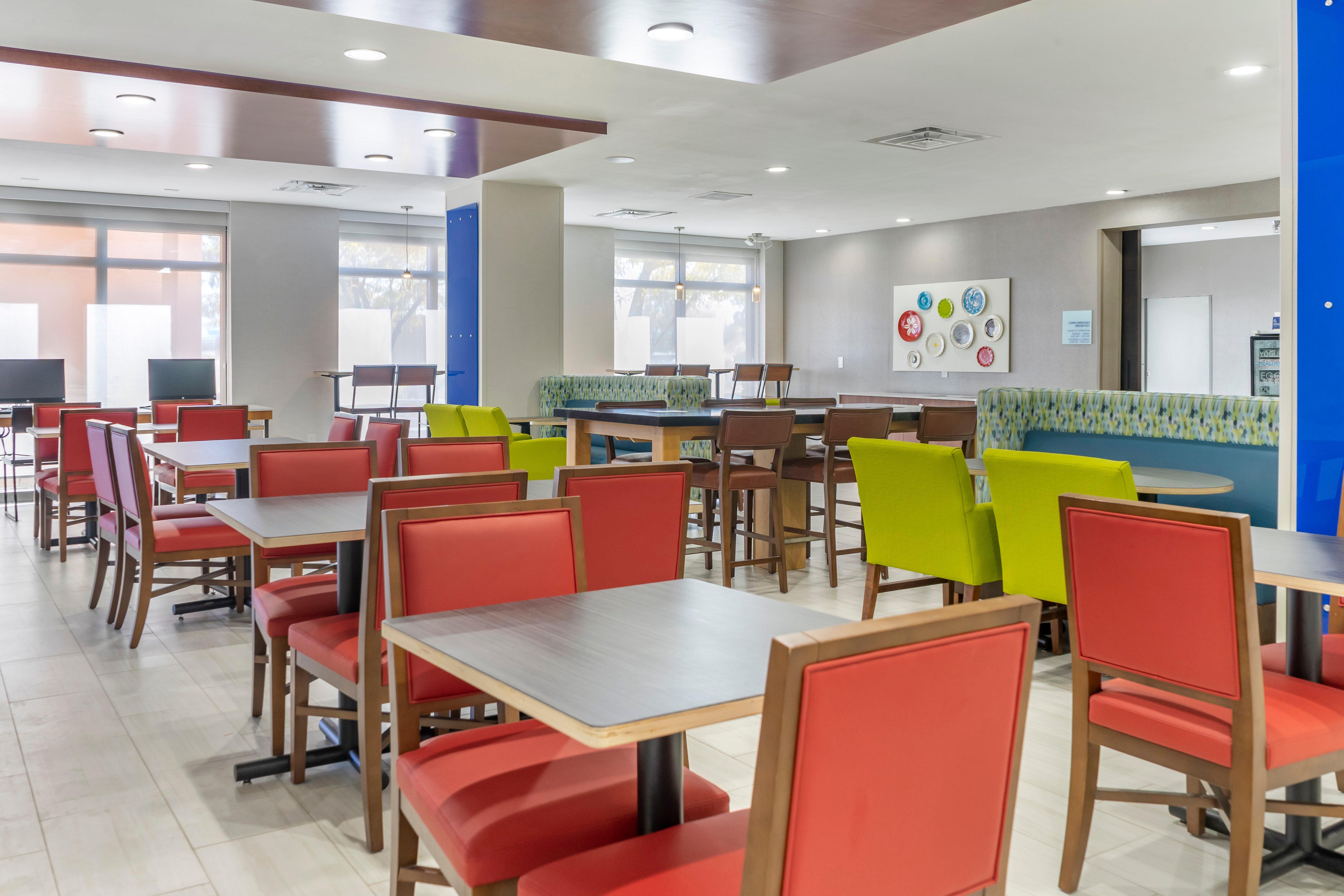 Holiday Inn Express Hotel & Suites Albuquerque Midtown By Ihg Eksteriør bilde