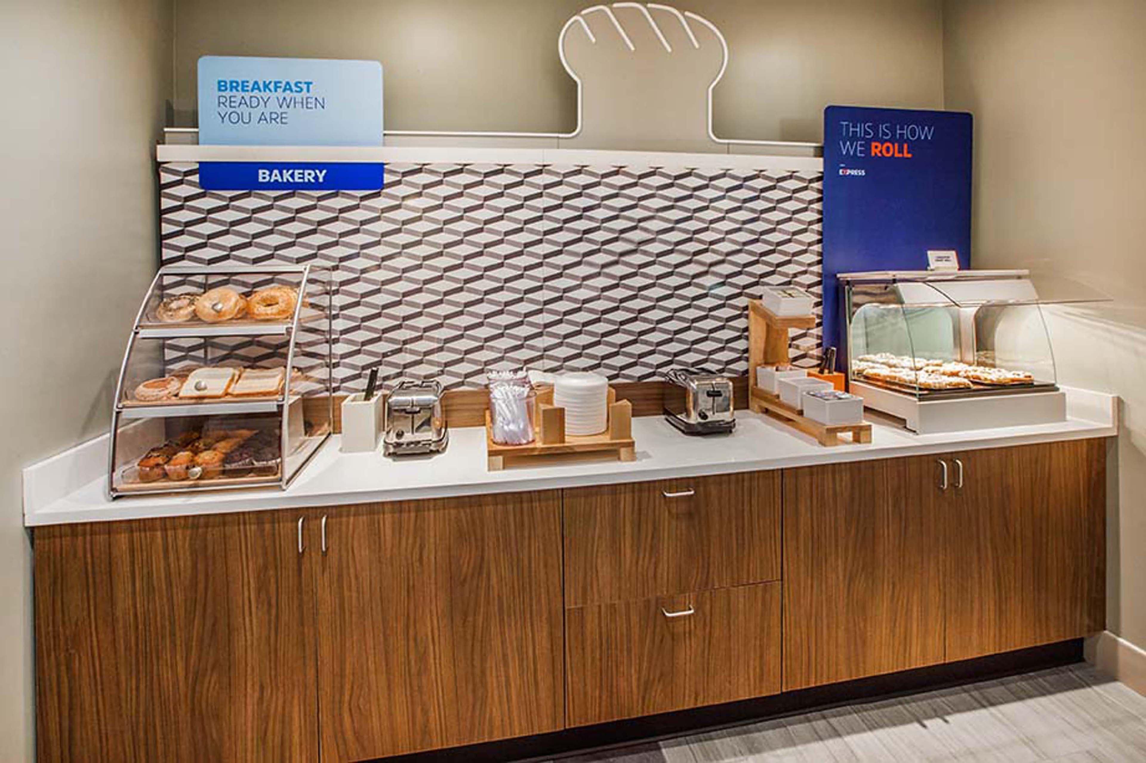 Holiday Inn Express Hotel & Suites Albuquerque Midtown By Ihg Eksteriør bilde
